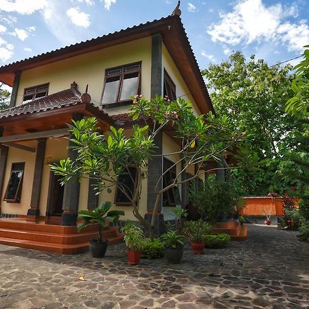 Villa Maryadi لوفينا المظهر الخارجي الصورة